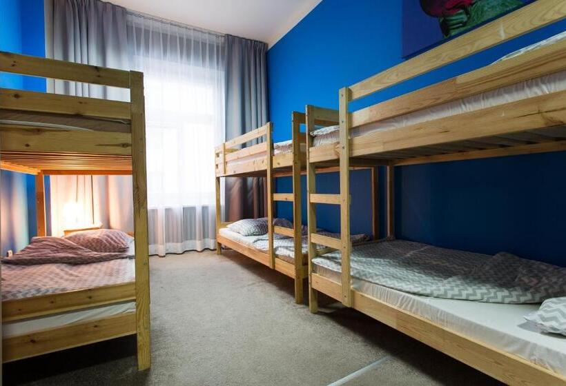 带共用浴室的标准房间, Moon Hostel Warszawa