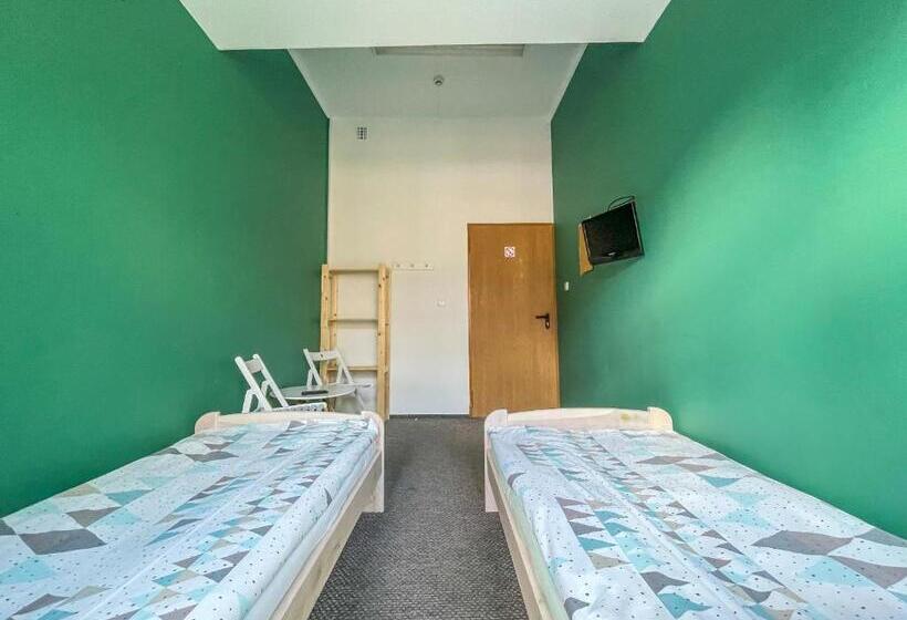 带共用浴室的标准房间, Moon Hostel Warszawa