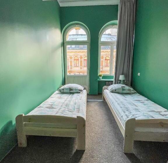 Номер Стандарт Совместная Ванная, Moon Hostel Warszawa