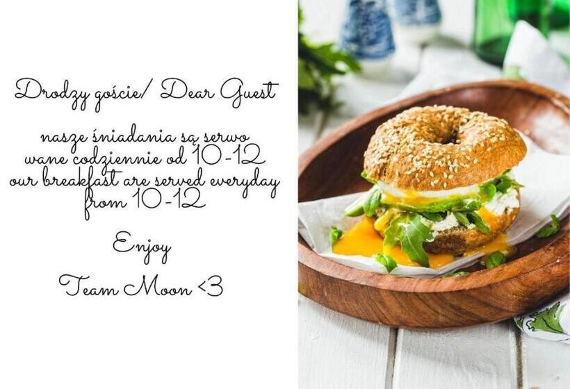 共用房间的床, Moon Hostel Warszawa