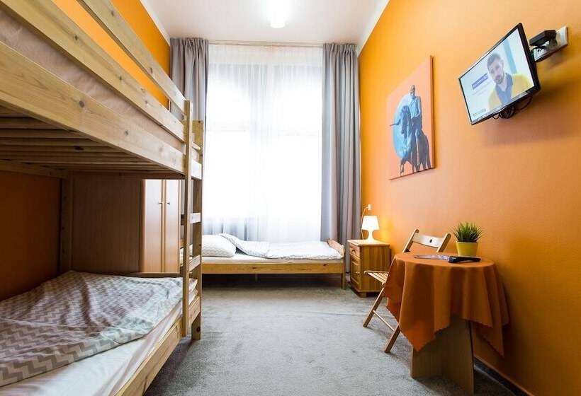 标准三人间, Moon Hostel Warszawa