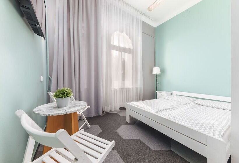 Номер Стандарт Индивидуальный, Moon Hostel Warszawa