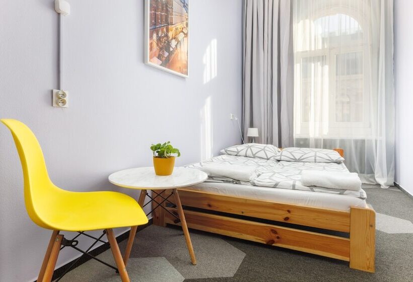 Номер Стандарт, Moon Hostel Warszawa