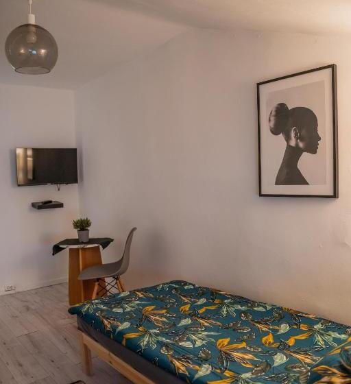 Номер Стандарт Индивидуальный Совместная Ванная, Moon Hostel Warszawa