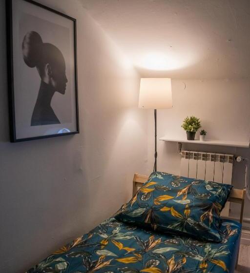 标准单人间共用浴室, Moon Hostel Warszawa