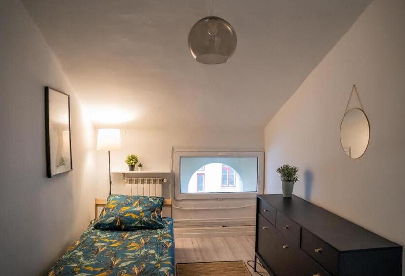 标准单人间共用浴室, Moon Hostel Warszawa