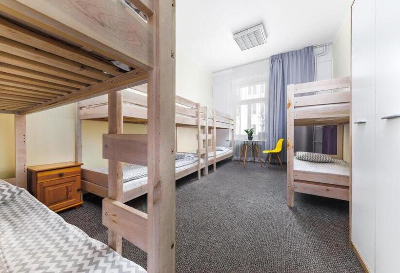 Кровать в Общей Комнате, Moon Hostel Warszawa