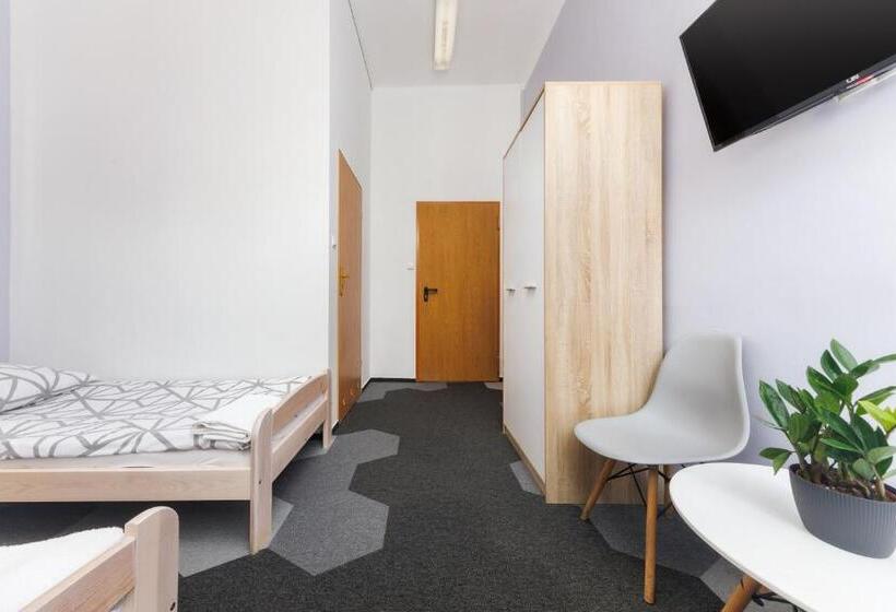 Номер Стандарт Индивидуальный, Moon Hostel Warszawa