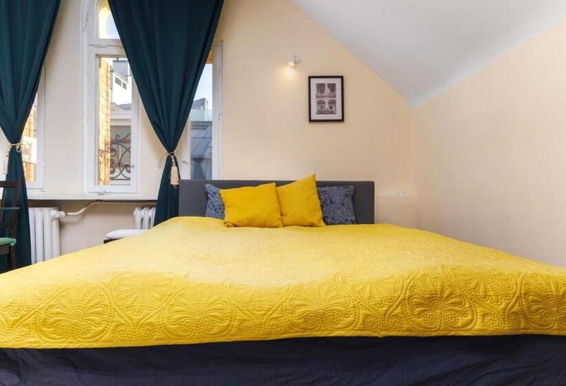 四人豪华间, Moon Hostel Warszawa