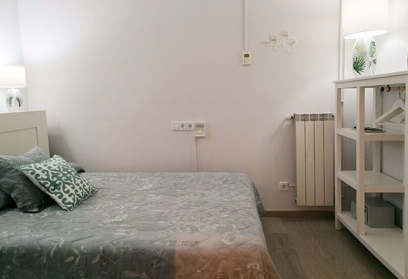 Yhden Hengen Huone Sisäpuolella, Blanc Guest House