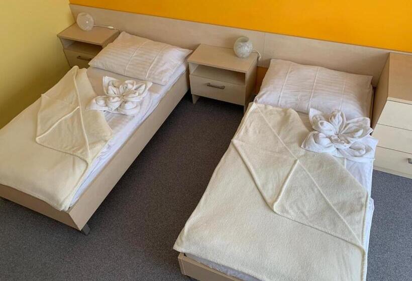 디럭스 룸, Pension Edison