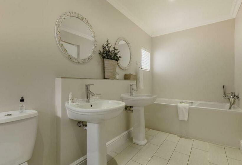 Номер Стандарт, Cottage Pie By Robberg