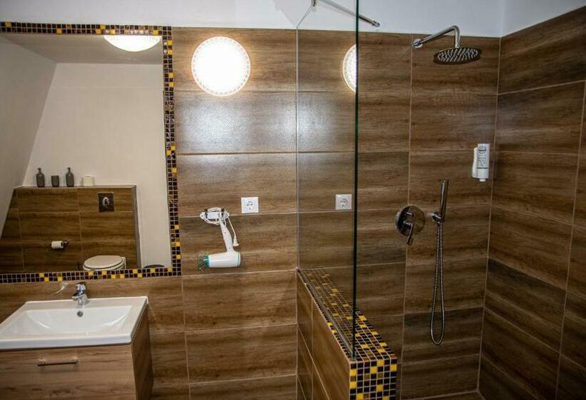 标准间, Villa Santa Maria