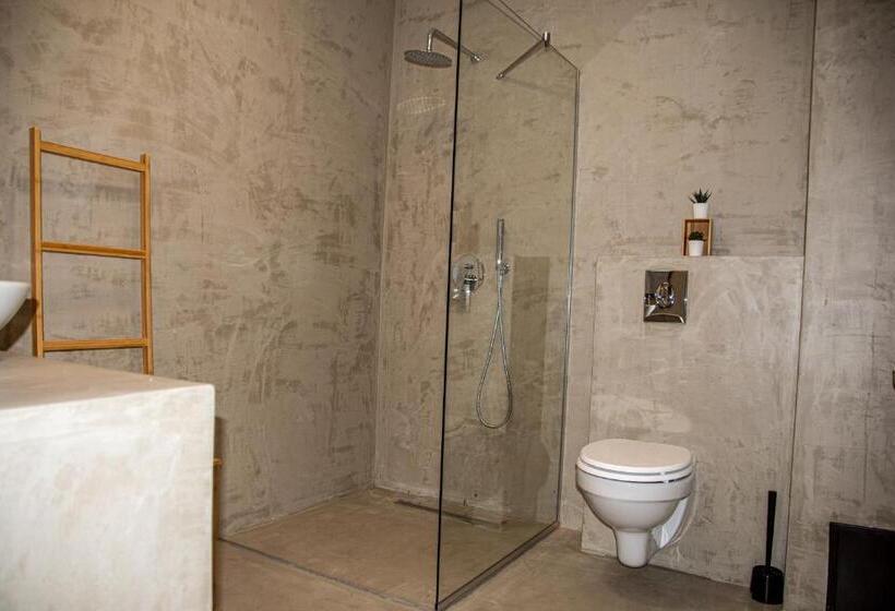 家庭间, Villa Santa Maria