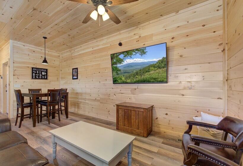 小室, Overlooking Adventure By Jackson Mountain Rentals