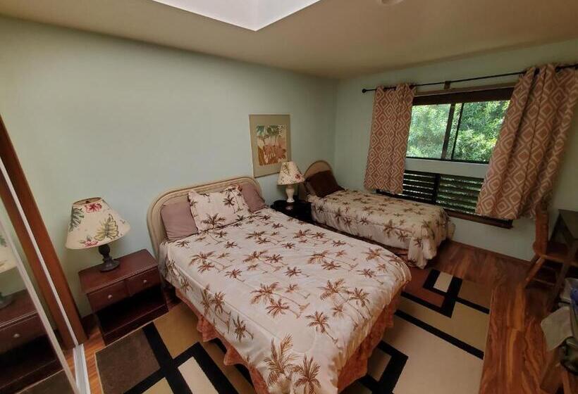 غرفة قياسية مطلّة علي الحديقة, A Beautiful Edge Of The World Bed & Breakfast