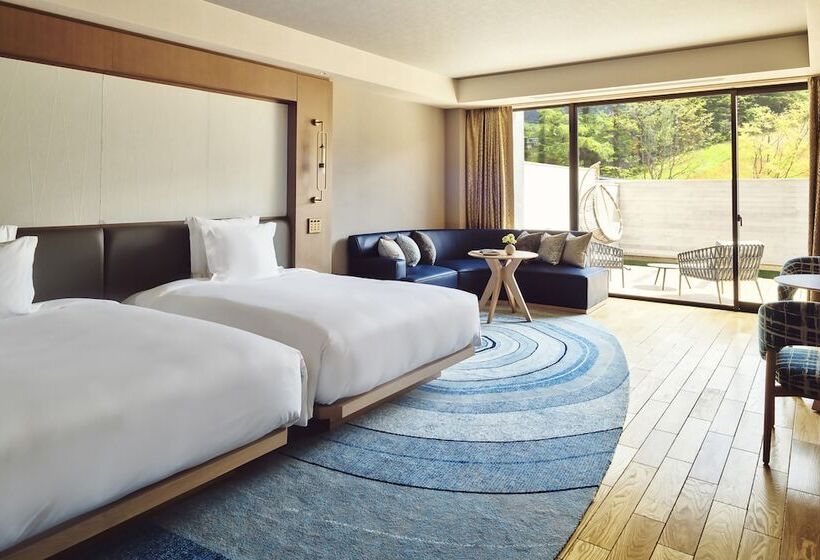 Номер Премиум, Ana Intercontinental Appi Kogen Resort, An Ihg