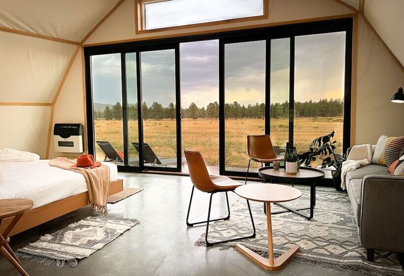 Standard Tent, Backland