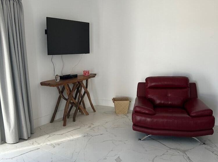 מיטת קינג בסוויטה, Casa Serena 10   Boutique Hotel   Adults Only Breakfast Included