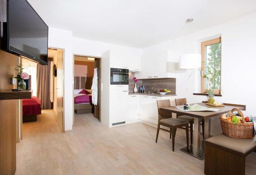 1 Bedroom Apartment Lake View, Apartmenthotel  S Mitterndorf