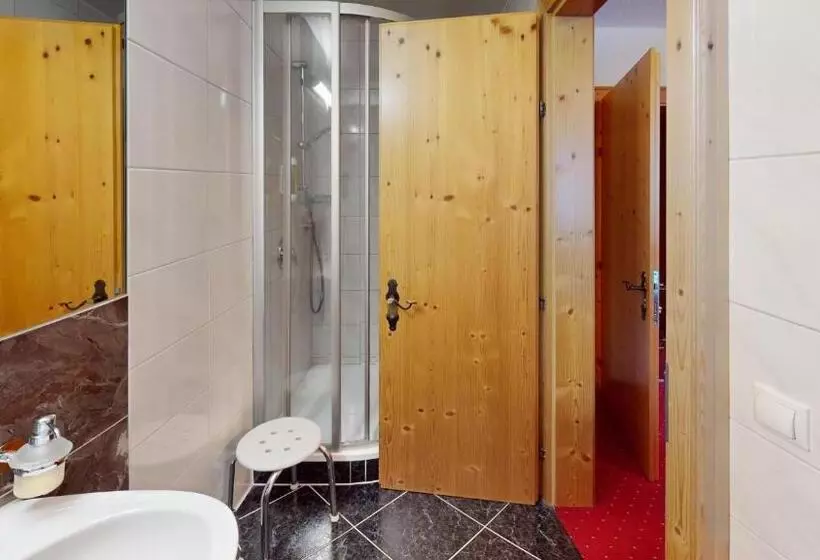 スイート, Pension Haid
