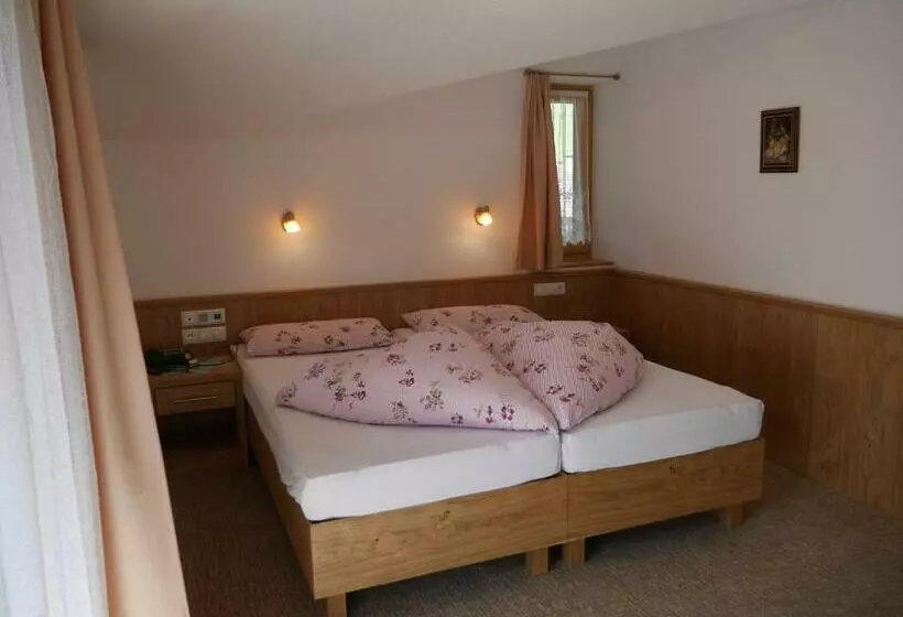 Standard-huone Parveke, Pension Bergkristall