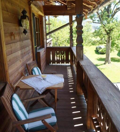 침실 1개 발코니 아파트, Böglhof