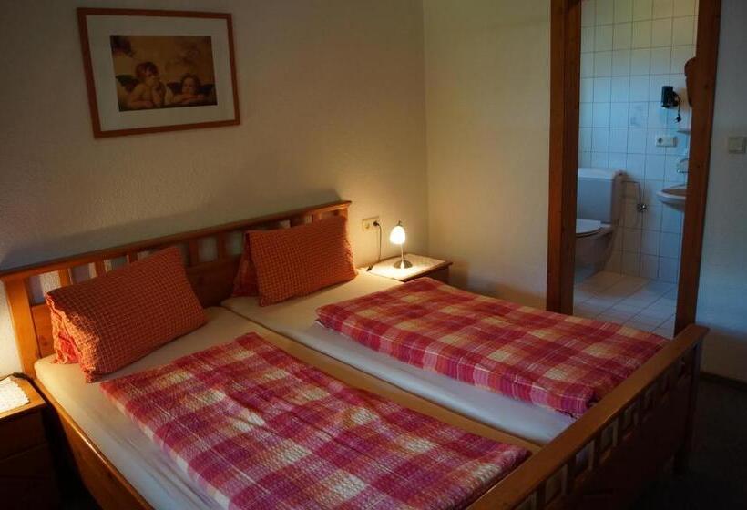 침실 1개 발코니 아파트, Böglhof