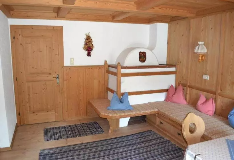 Apartament 3 Dormitoare, Böglhof