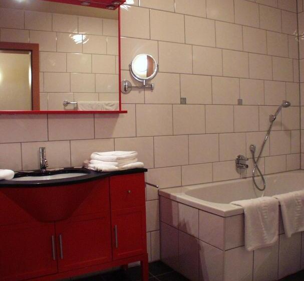 סוויטת 2 חדרי שינה, Erlebnishotel Fendels