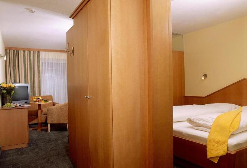 חדר סופריור 3 חדרי שינה, Erlebnishotel Fendels