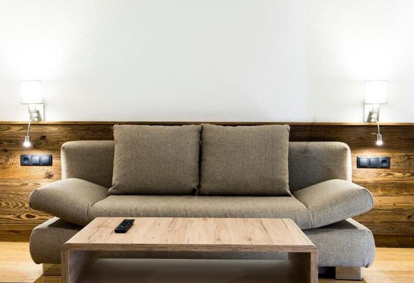 חדר סופריור 3 חדרי שינה, Erlebnishotel Fendels