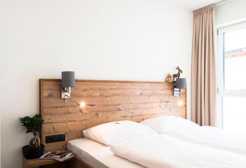 חדר סופריור 3 חדרי שינה, Erlebnishotel Fendels