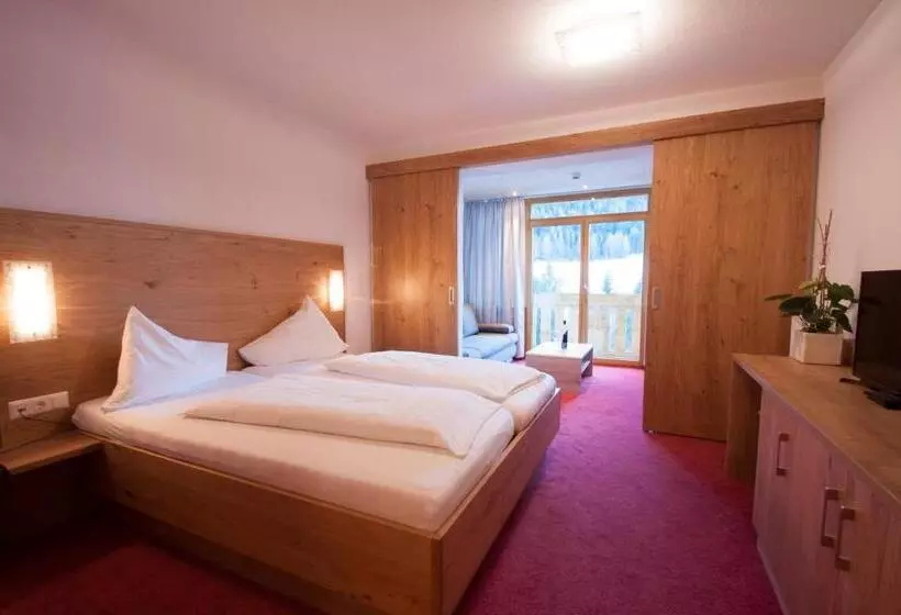 バルコニー付きジュニアスイート, Erlebnishotel Fendels