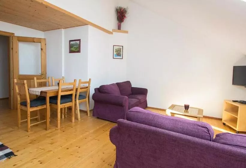 テラスつきの２ベッドルームアパートメント, Familienferienhof Stabauer