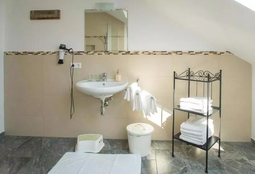 2 Bedrooms Apartment Lake View, Familienferienhof Stabauer
