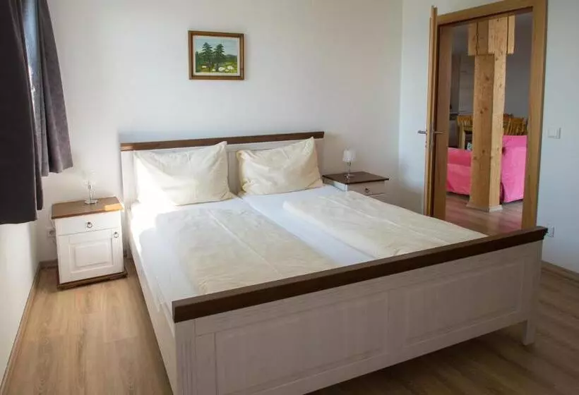 2 Bedrooms Apartment Lake View, Familienferienhof Stabauer