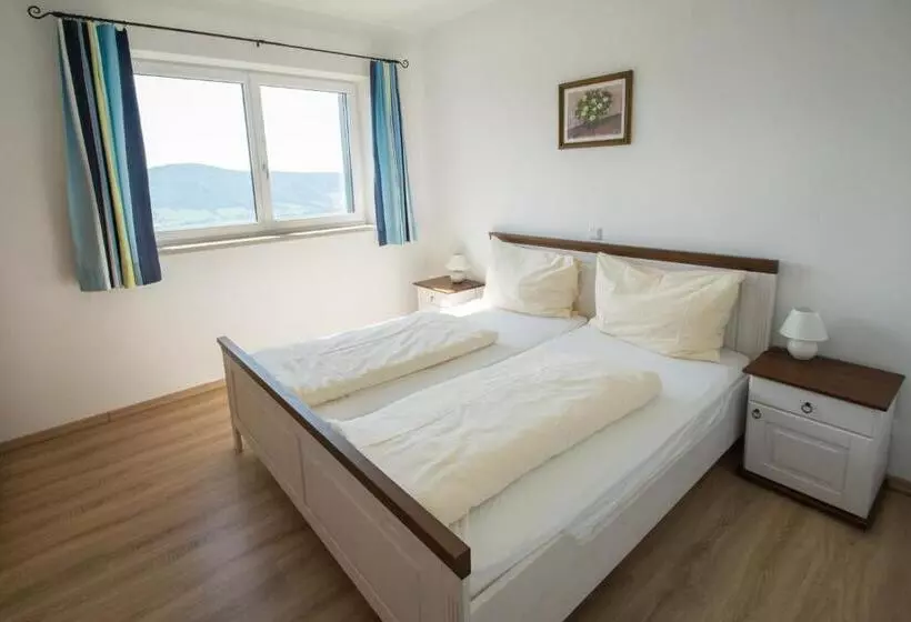 2 Bedrooms Apartment Lake View, Familienferienhof Stabauer