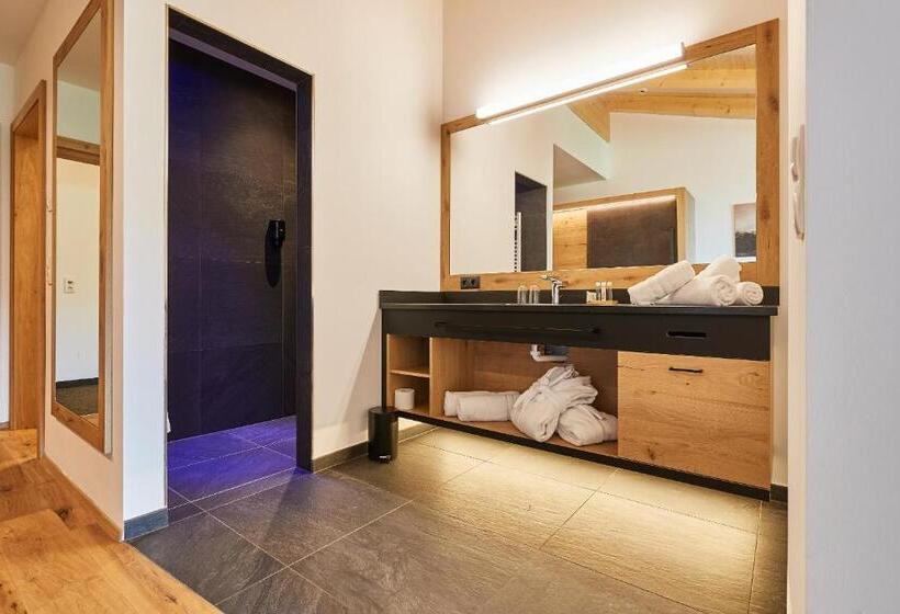 סוויטה, Ferienhotel Jörglerhof