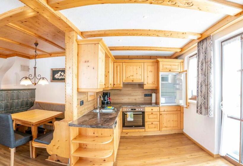 침실 2개 스위트, Almhof Reithof Pitztal