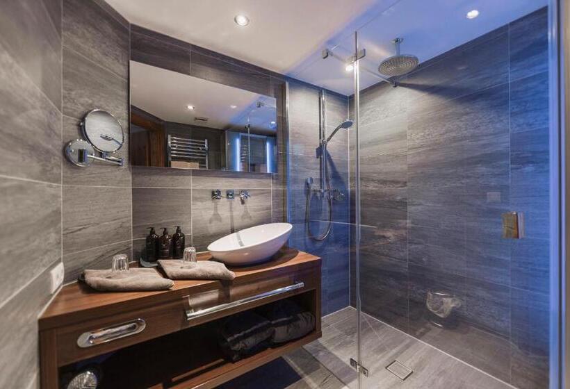 اتاق سوپریور, Alpine Resort Sportalm