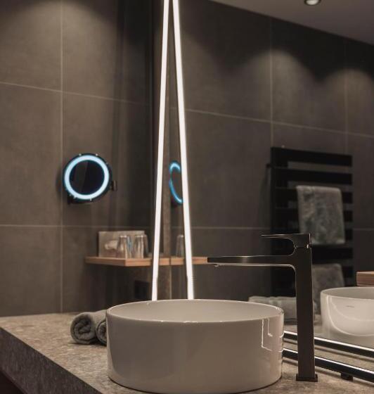 اتاق لوکس, Alpine Resort Sportalm