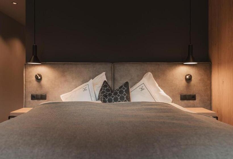 اتاق لوکس, Alpine Resort Sportalm