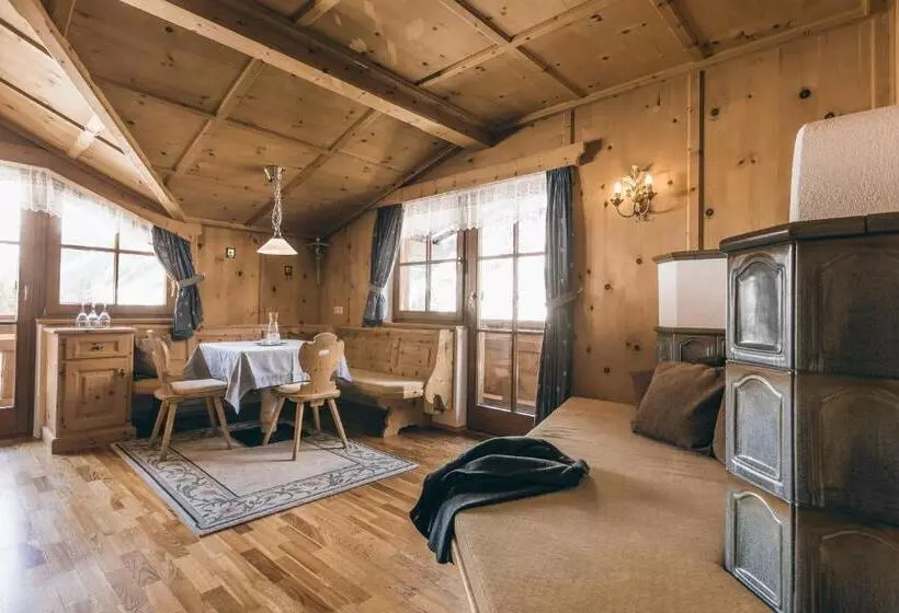 デラックスファミリールーム, Alpine Resort Sportalm