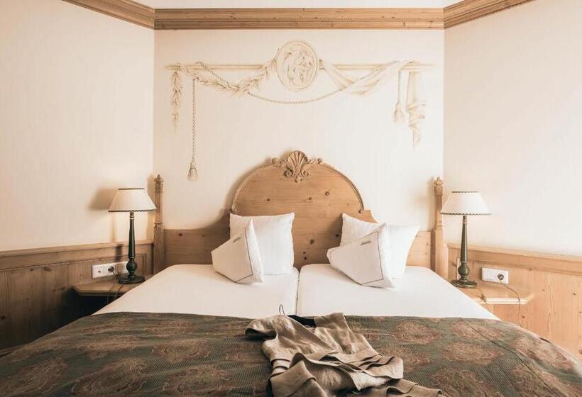 سوئیت کلاسیک, Alpine Resort Sportalm