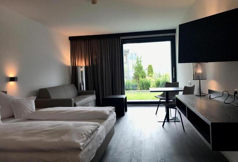 Студио Стандарт с Балконом, & Appartements Oberhofer
