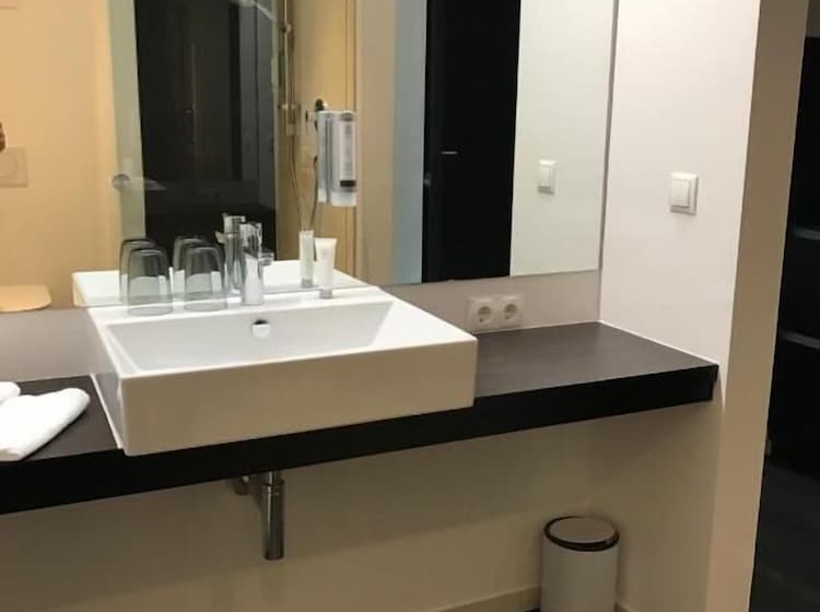 Студио Стандарт с Балконом, & Appartements Oberhofer