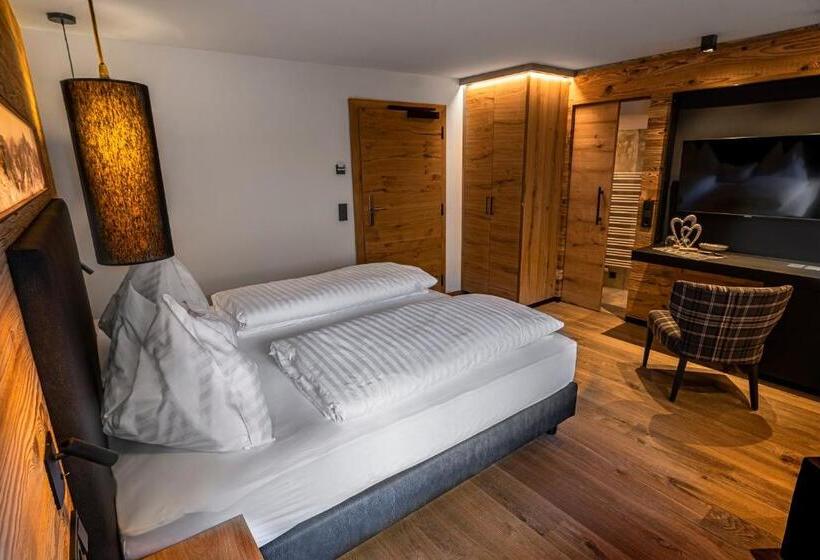 Номер Superior, Das Hintersee