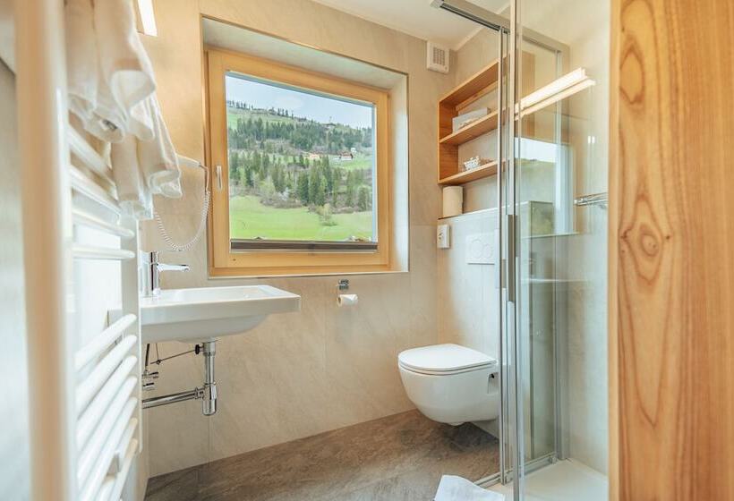 스탠다드 싱글 룸, Gesser