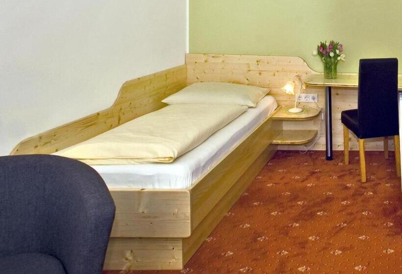 חדר סטנדרט יחיד, Pension Fischinger